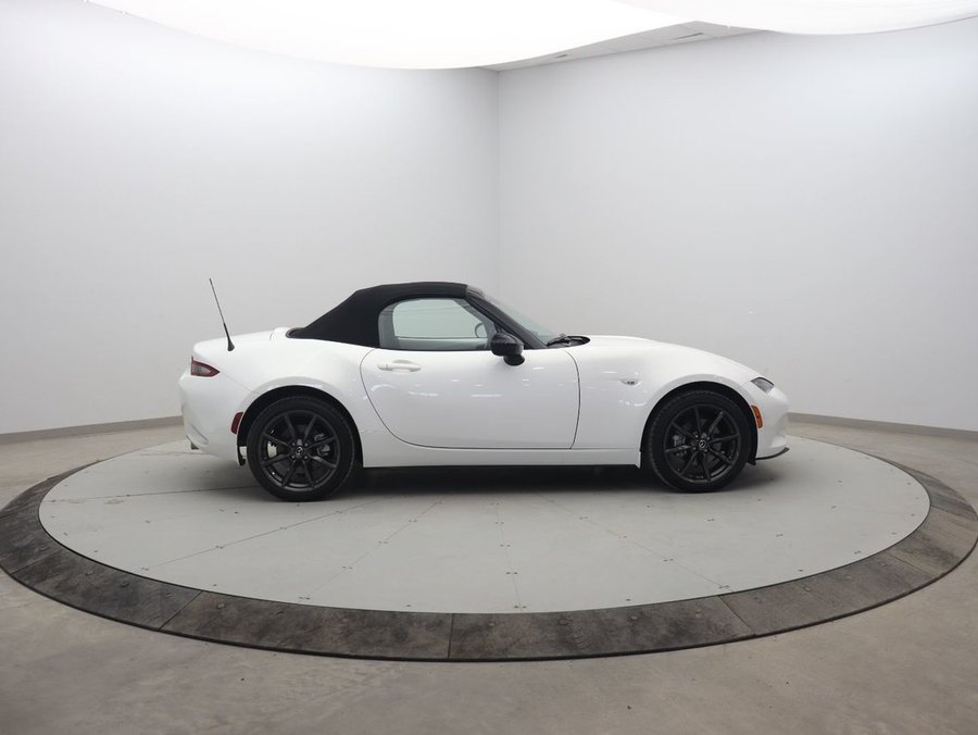 2017 Mazda MX-5 2017 White