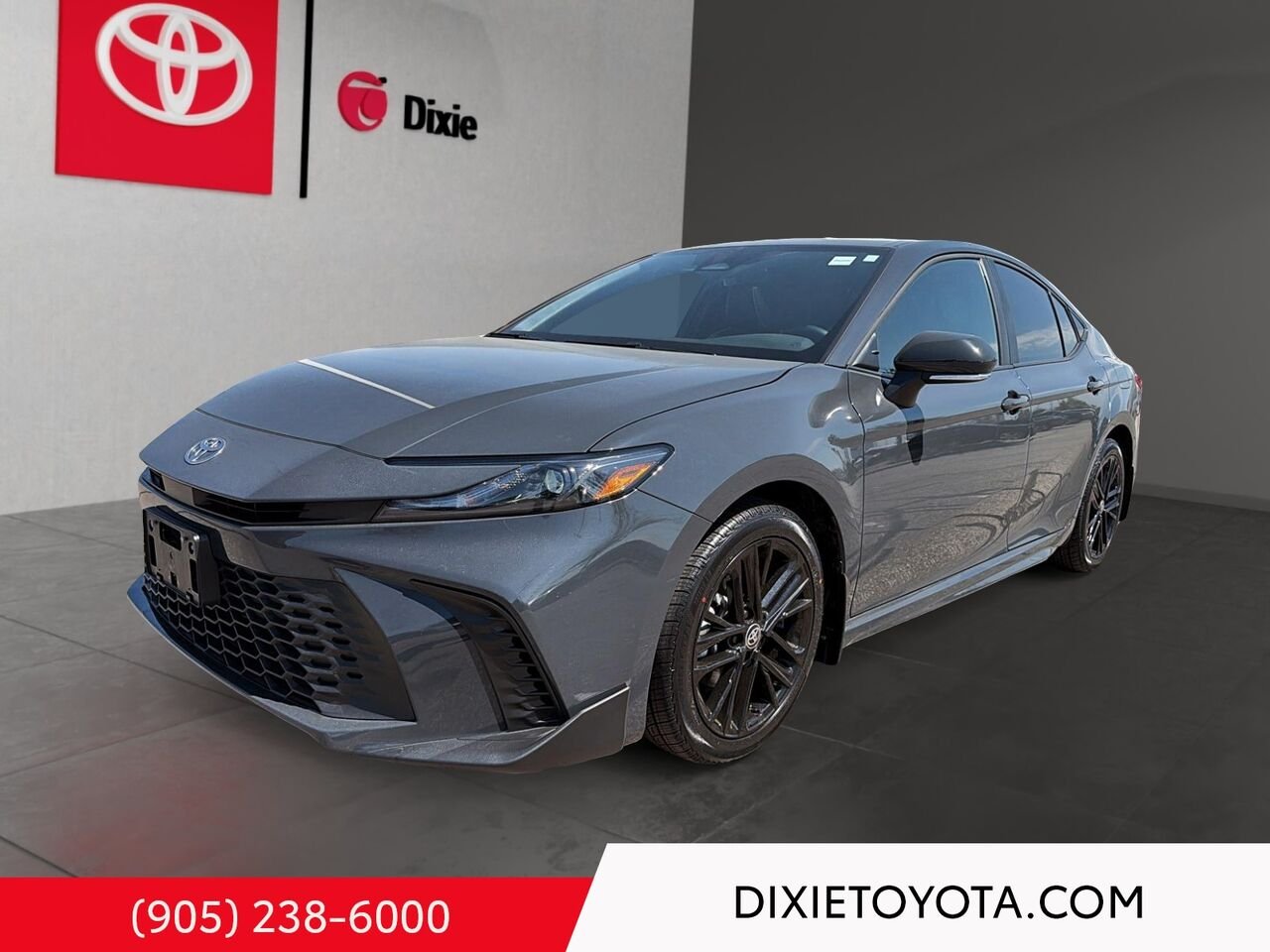 2025 Toyota Camry HYBRID SE UPGRADE AWD / CLEAN CARFAX / MOONROOF / ALLOY WHEELS / CARPLAY AND ANDROID AUTO Underground Mississauga - photo #0