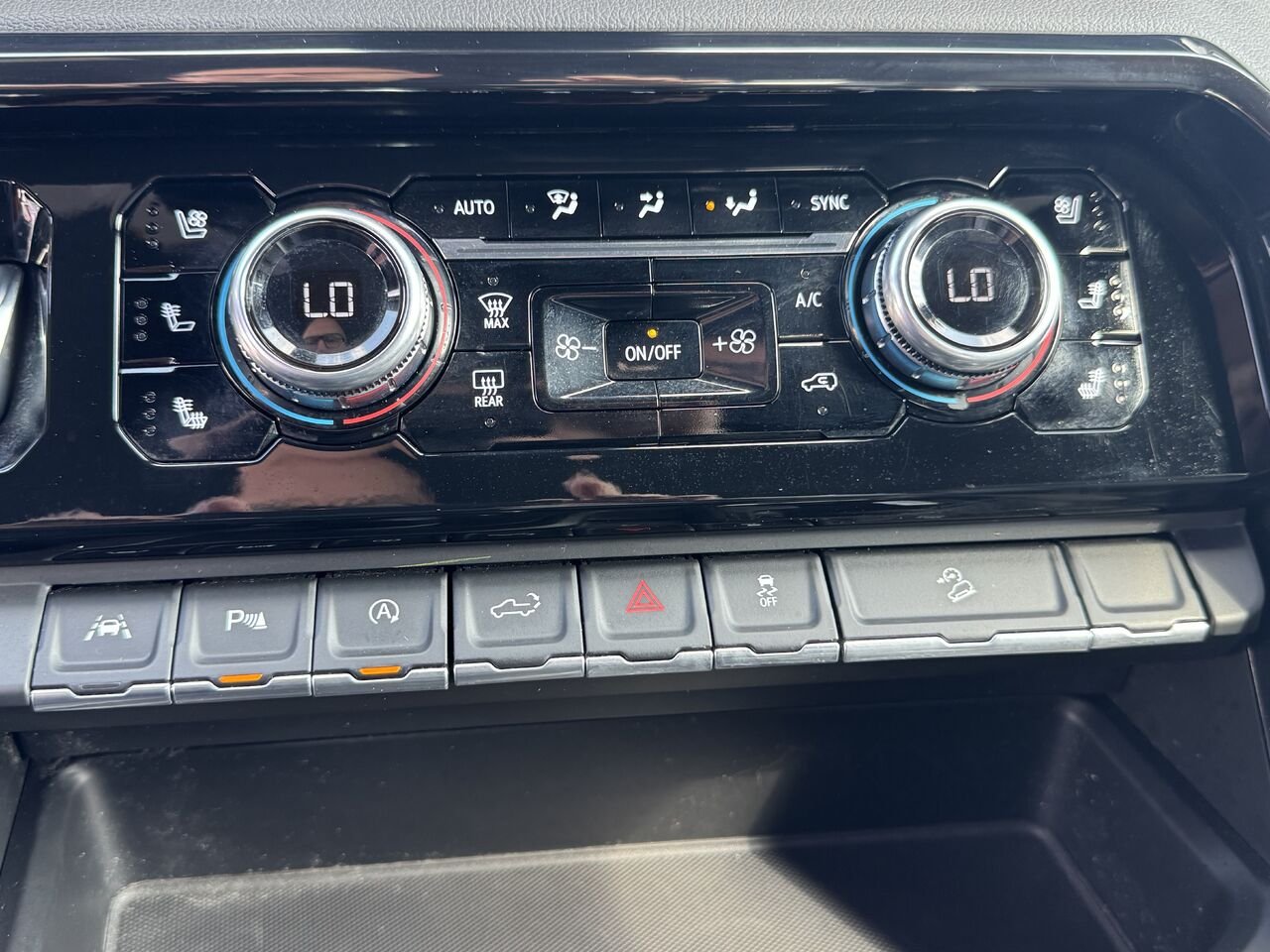2023 GMC SIERRA 1500 AT4 AT4 cabine multiplace 4RM 157 po White Gatineau - photo #9