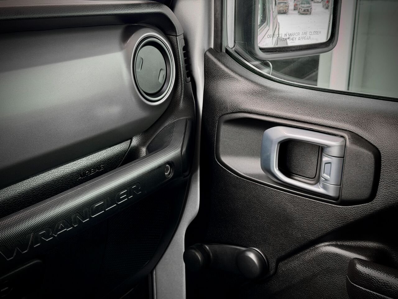 2022 Jeep Wrangler Silver Notre-Dame-des-Prairies - photo #32