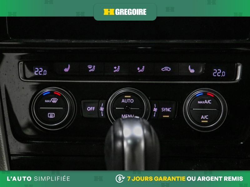 Volkswagen Golf 2019 Bleu Laval - photo #24