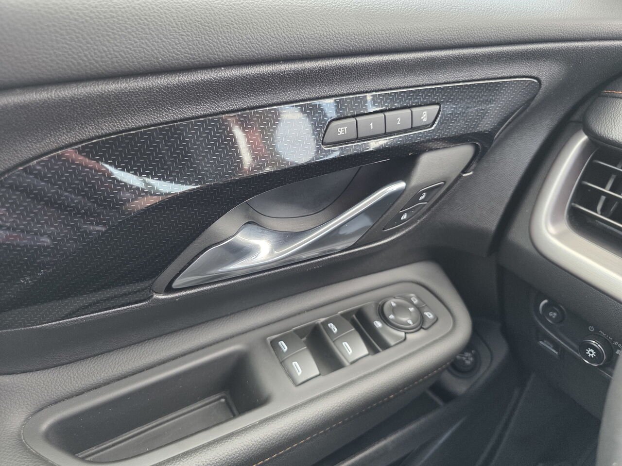 2024 GMC Terrain AT4 Red Rouyn-Noranda - photo #40