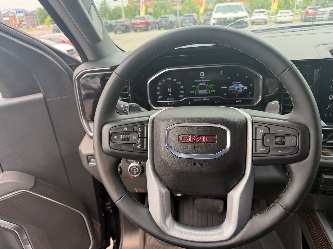 GMC SIERRA K1500 ELEVATION Elevation cabine multiplace 4RM 157 po 2025 Noir Ottawa & Gatineau - photo #2