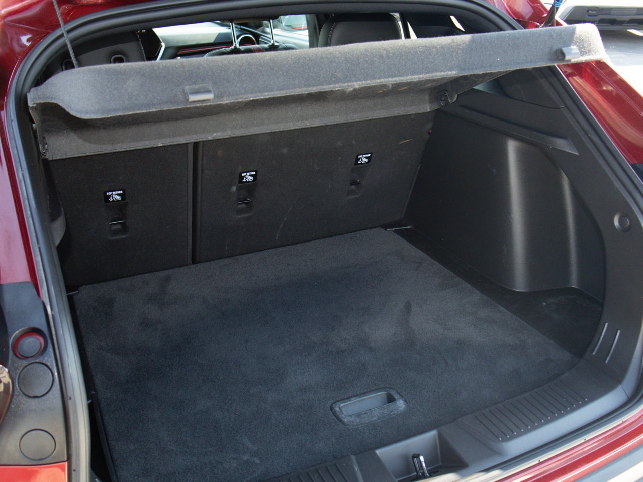 2025 Chevrolet Trax FWD 4dr 2RS Red Sherwood Park - photo #10