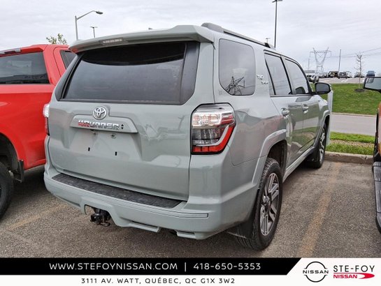 Toyota 4Runner SR5 S6607 2022 Gris