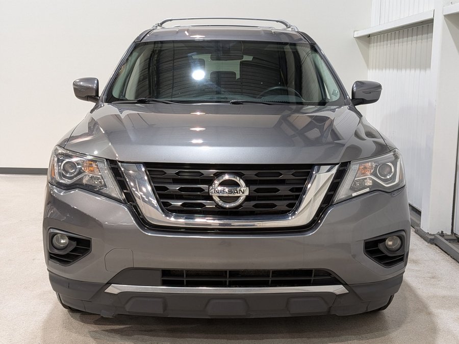Nissan Pathfinder 4x4 SV Tech 2020 Gris