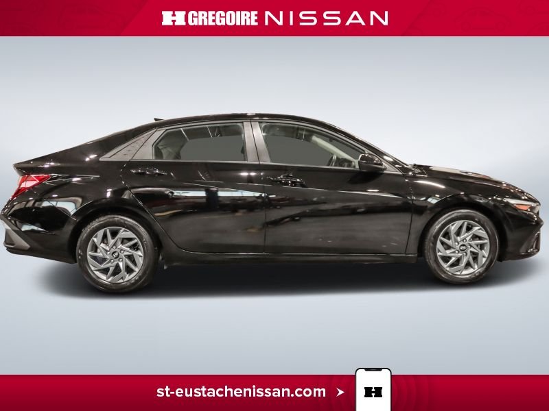 2024 Hyundai Elantra Black Laval - photo #12