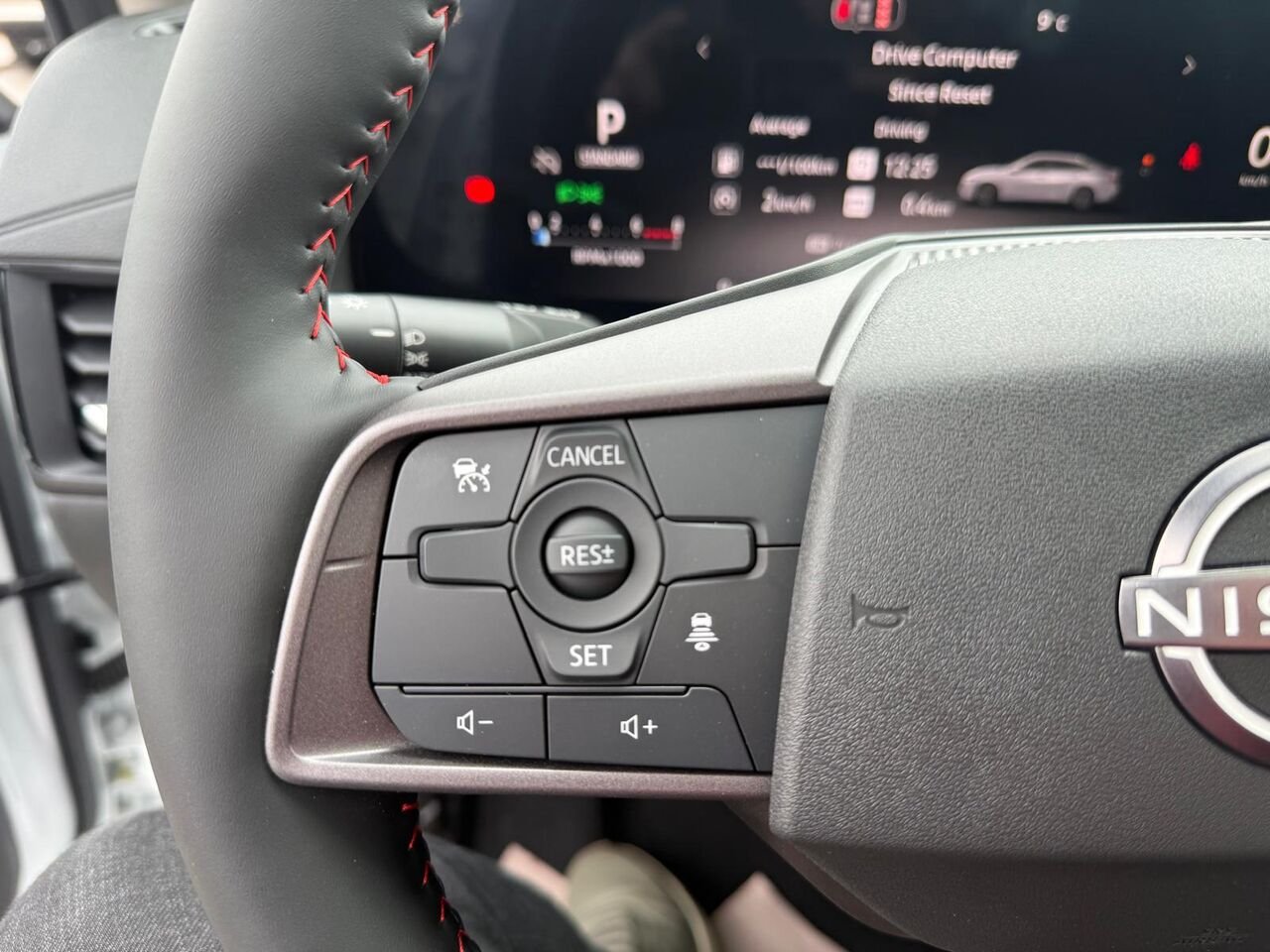 2026 NISSAN Sentra SENTRA SR Aspen White TriCoat/Super Black Châteauguay - photo #24