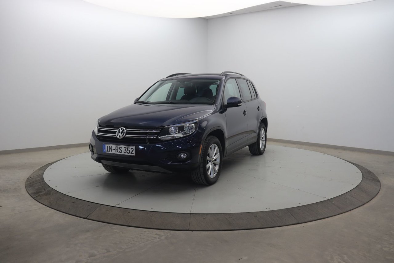 Volkswagen Tiguan NIV WVGNV7AX5HK016430 2017 Bleu Baie-Comeau - photo #0