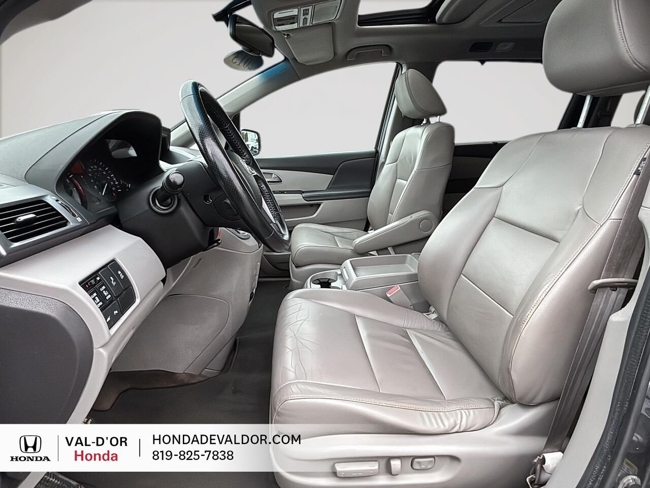 Honda Odyssey Familiale tourisme. 4 portes avec RES et Navi 2013 Gris Val-d'Or - photo #5