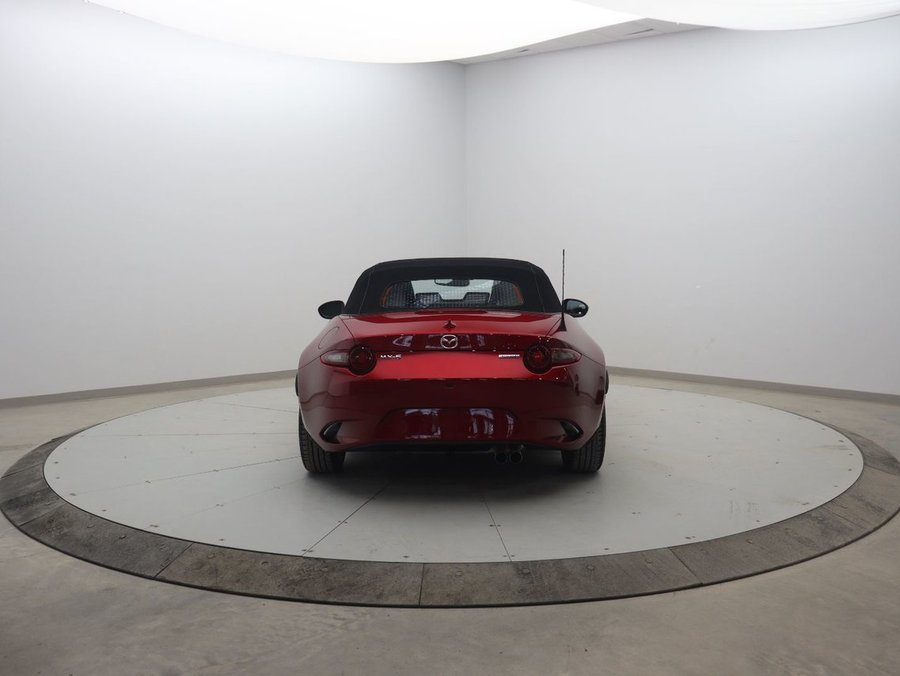 2023 Mazda MX-5 2023 Red