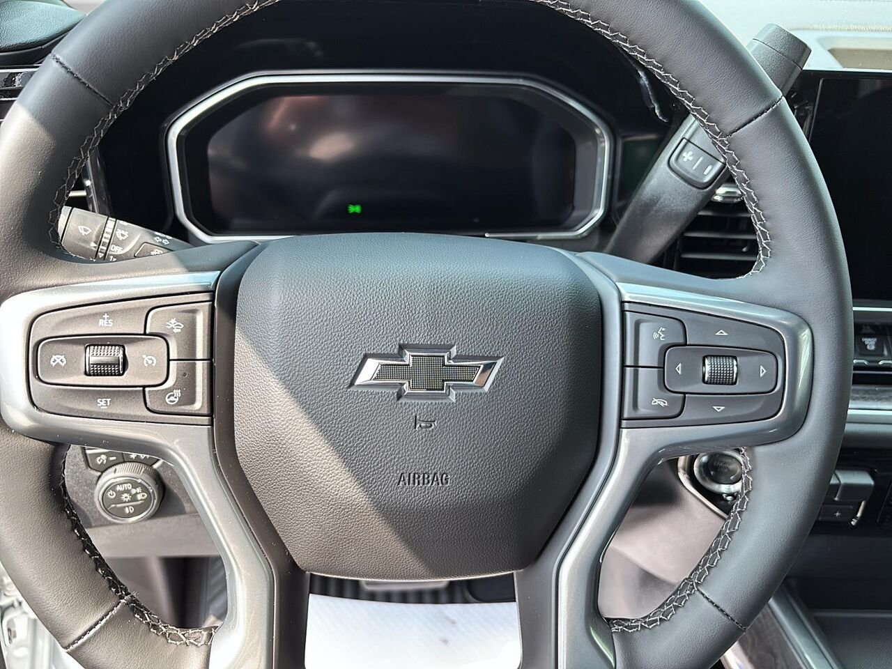 CHEVROLET Silverado 2500HD LTZ 2026 BLANC SOMMET Saint-Hyacinthe - photo #10