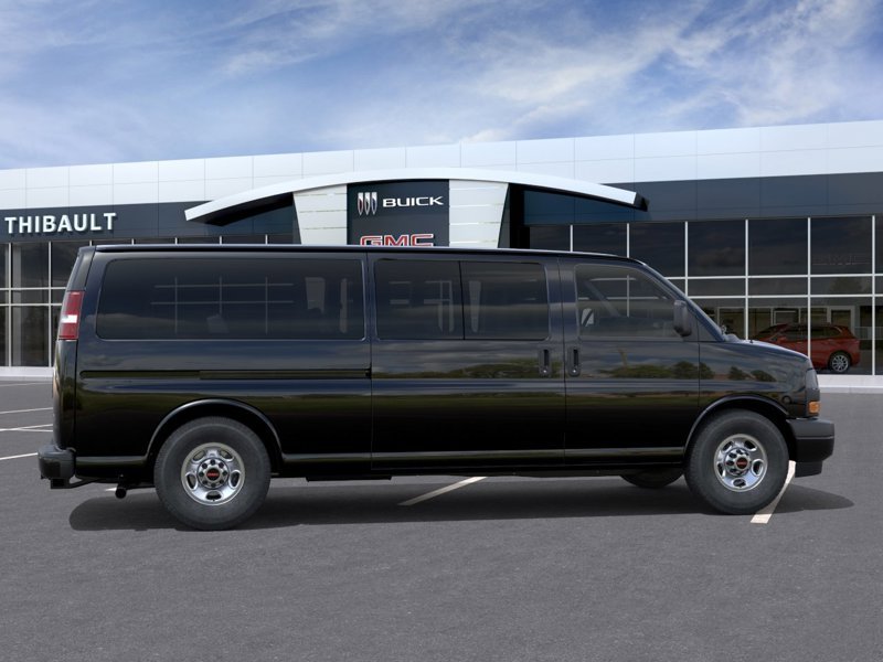 GMC Fourgonnette Savana tourisme Traction arrière 3500 155 po LS 2026 NOIR Sherbrooke - photo #4