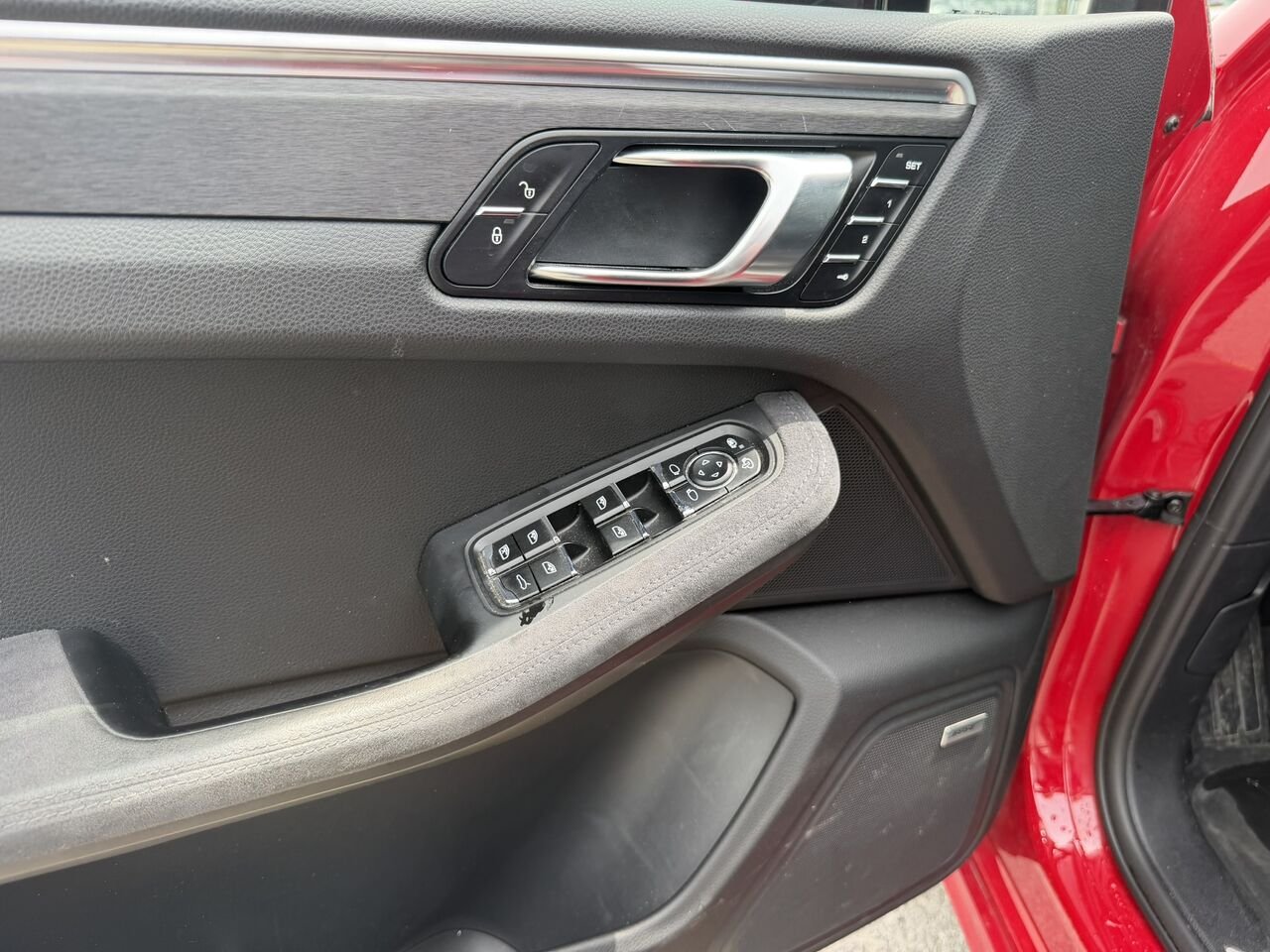 2018 Porsche Macan GTS AWD Red Laval - photo #24