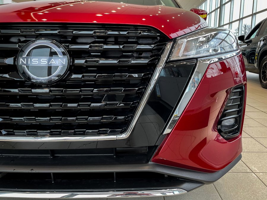 2025 Nissan Kicks Play 2025 Scarlet Ember Tintcoat