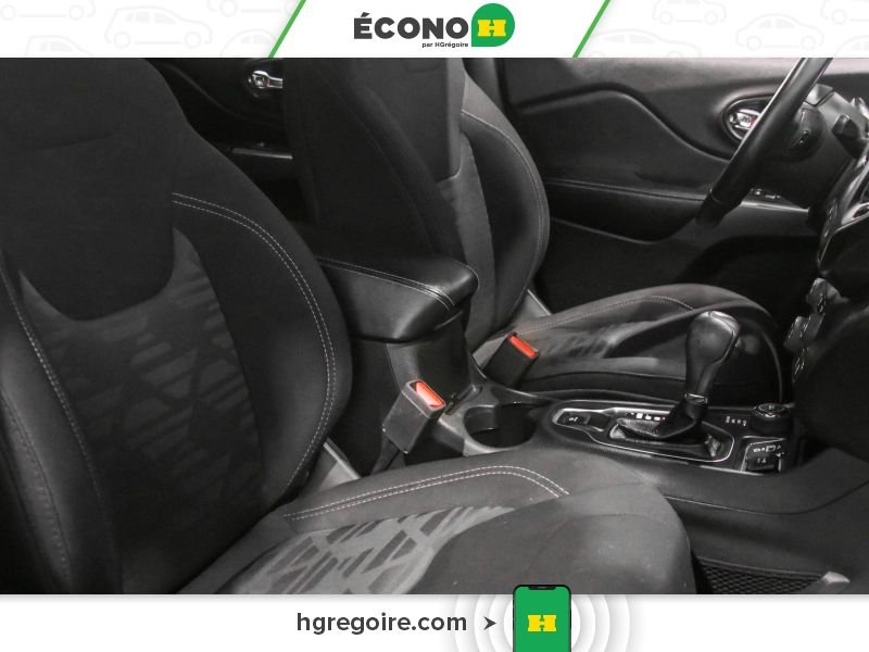 Jeep Cherokee 2019 Blanc Laval - photo #26