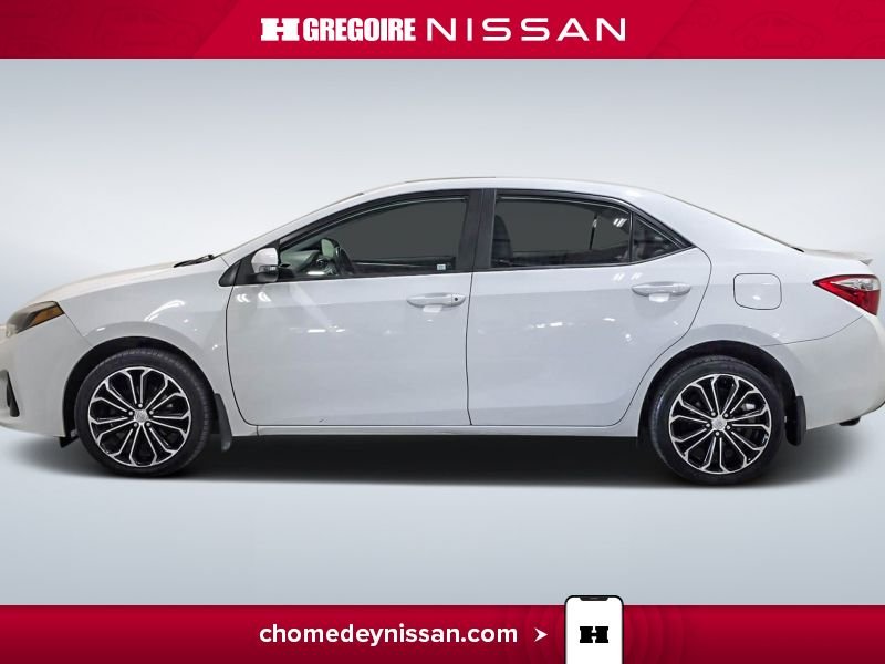 2016 Toyota Corolla White Blainville - photo #4
