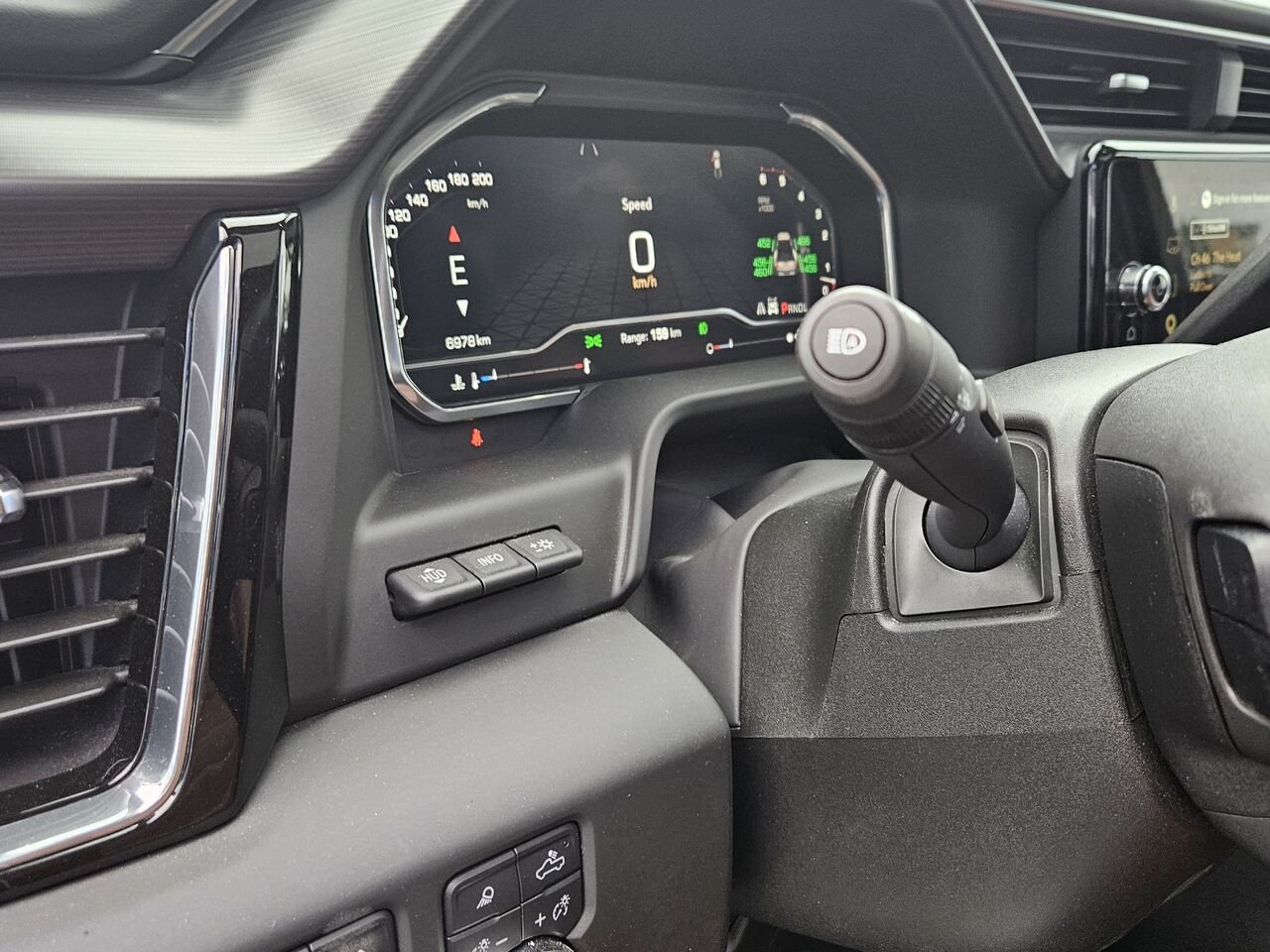 GMC Sierra 3500HD Denali Ultimate cabine multiplace 4RM 172 po 2025 Blanc Thetford Mines - photo #17