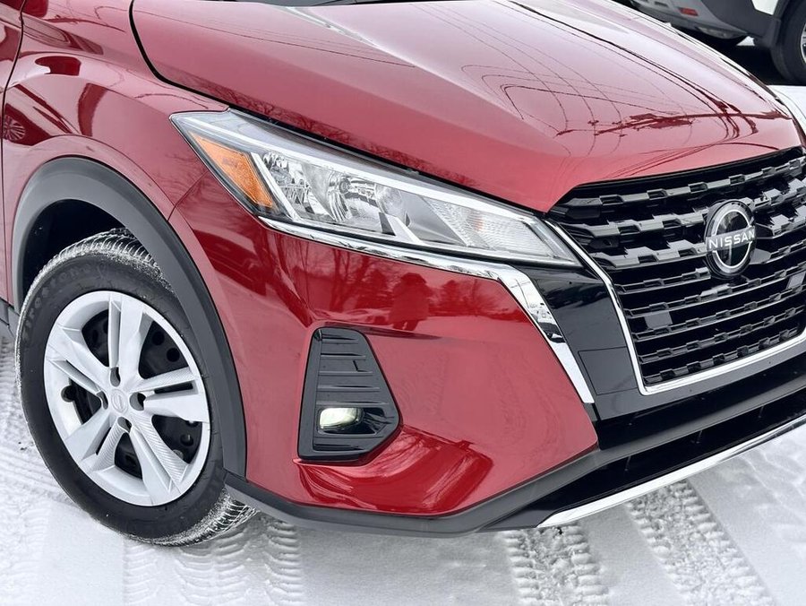 2025 Nissan Kicks Play 2025 Red