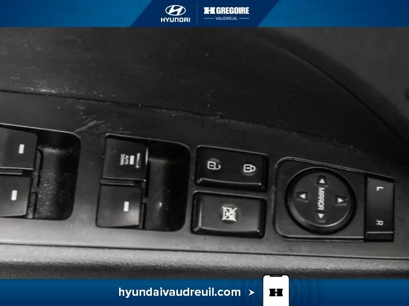 Hyundai Elantra 2017 Argent Laval - photo #16