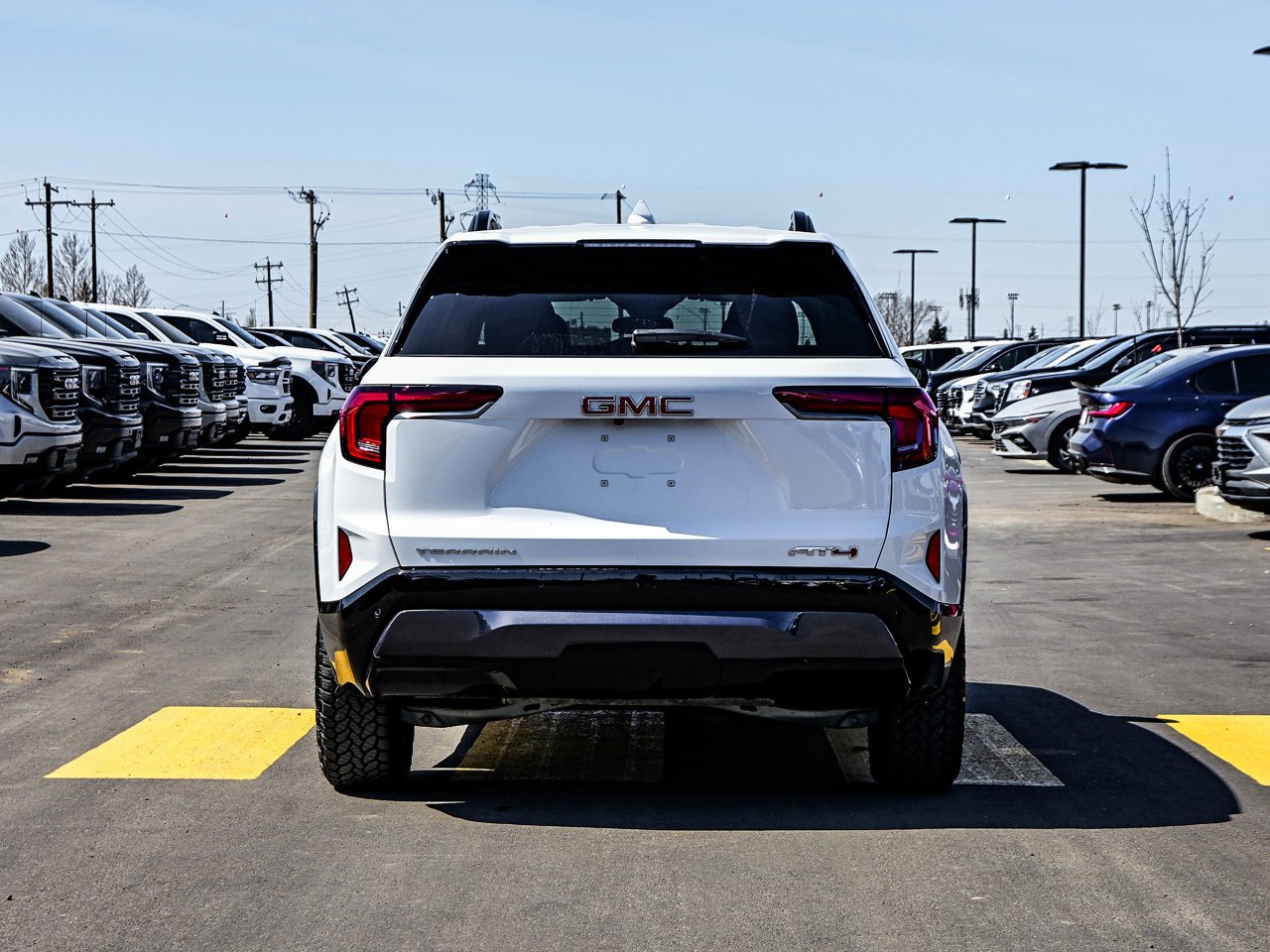 2026 GMC Terrain AWD 4dr AT4 White Sherwood Park - photo #11