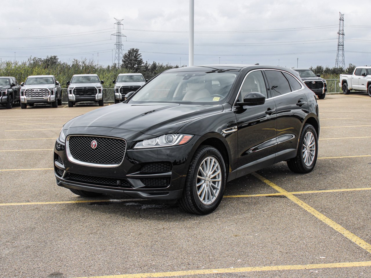 2020 Jaguar F-PACE 25t AWD Premium Black Sherwood Park - photo #3