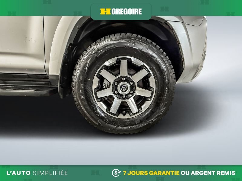 Toyota 4Runner S12468B | 4WD 2019 Gris Laval - photo #25