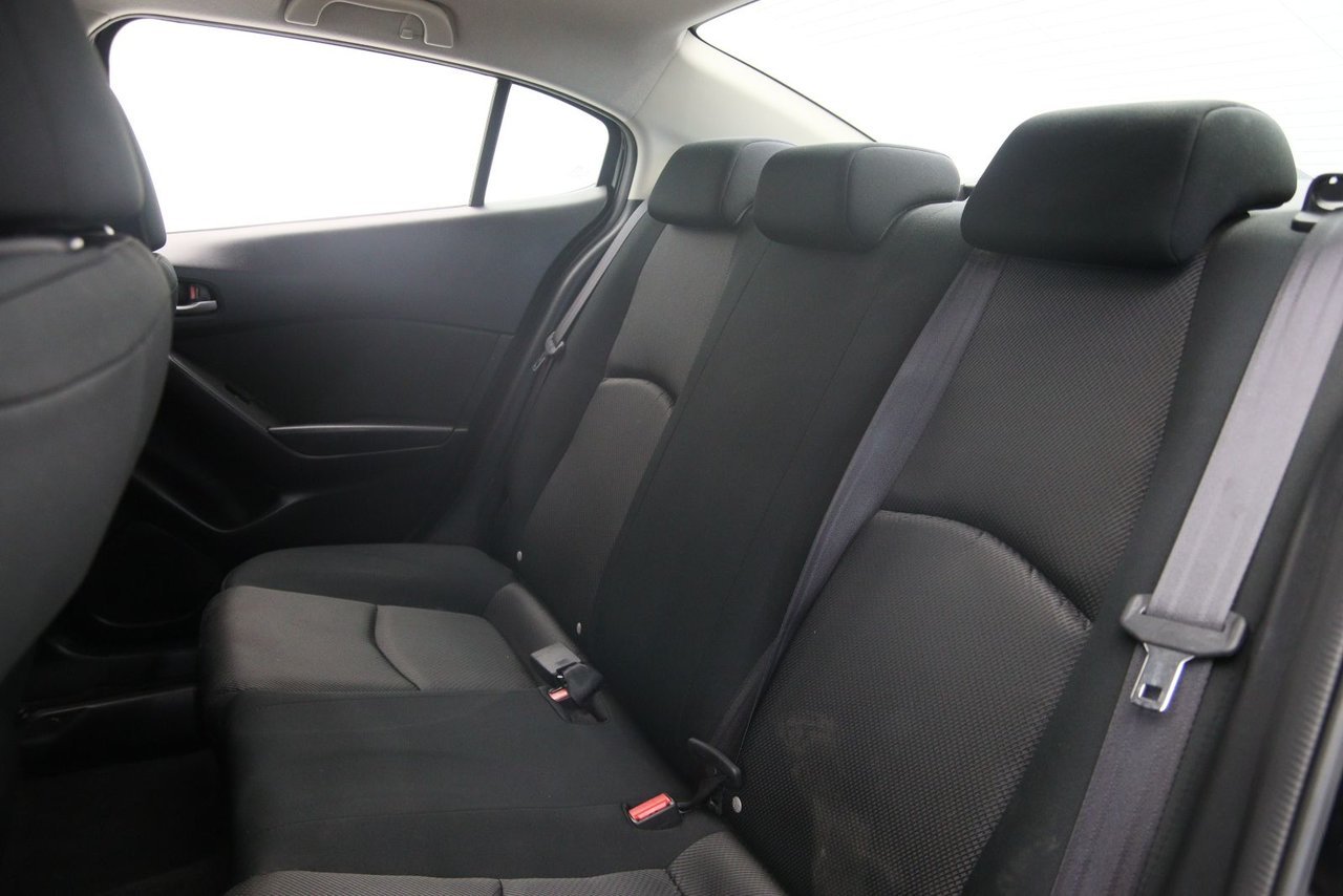 2018 Mazda Mazda3 VIN JM1BN1U79J1182462 Black Baie-Comeau - photo #7