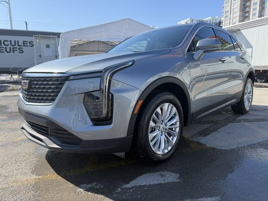 2024 Cadillac XT4 2024 Silver