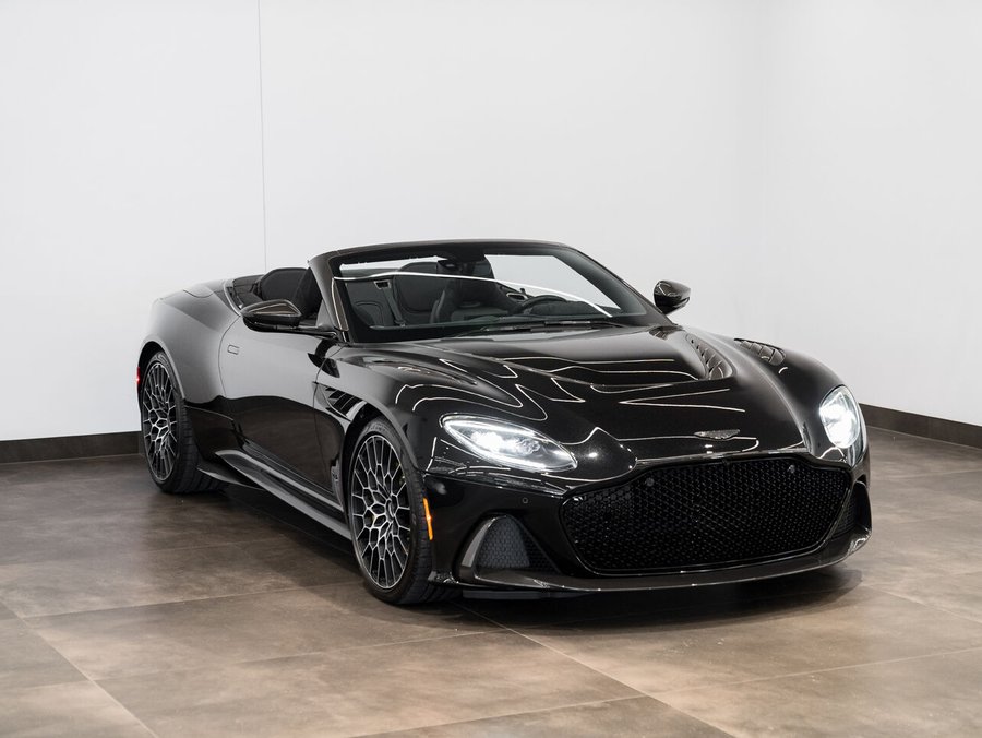 2023 Aston Martin DBS 2023