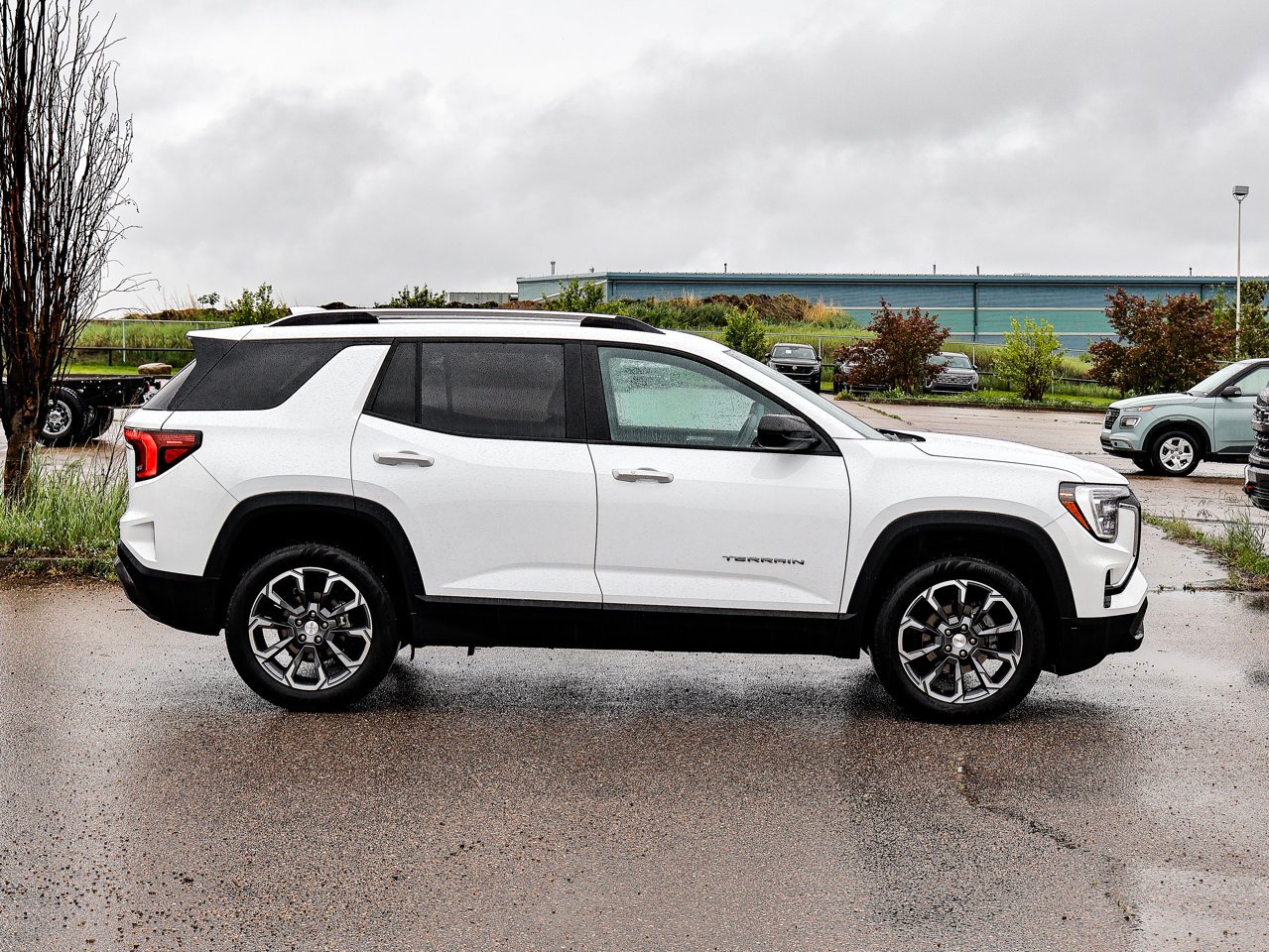 2026 GMC Terrain AWD 4dr Elevation White Sherwood Park - photo #13