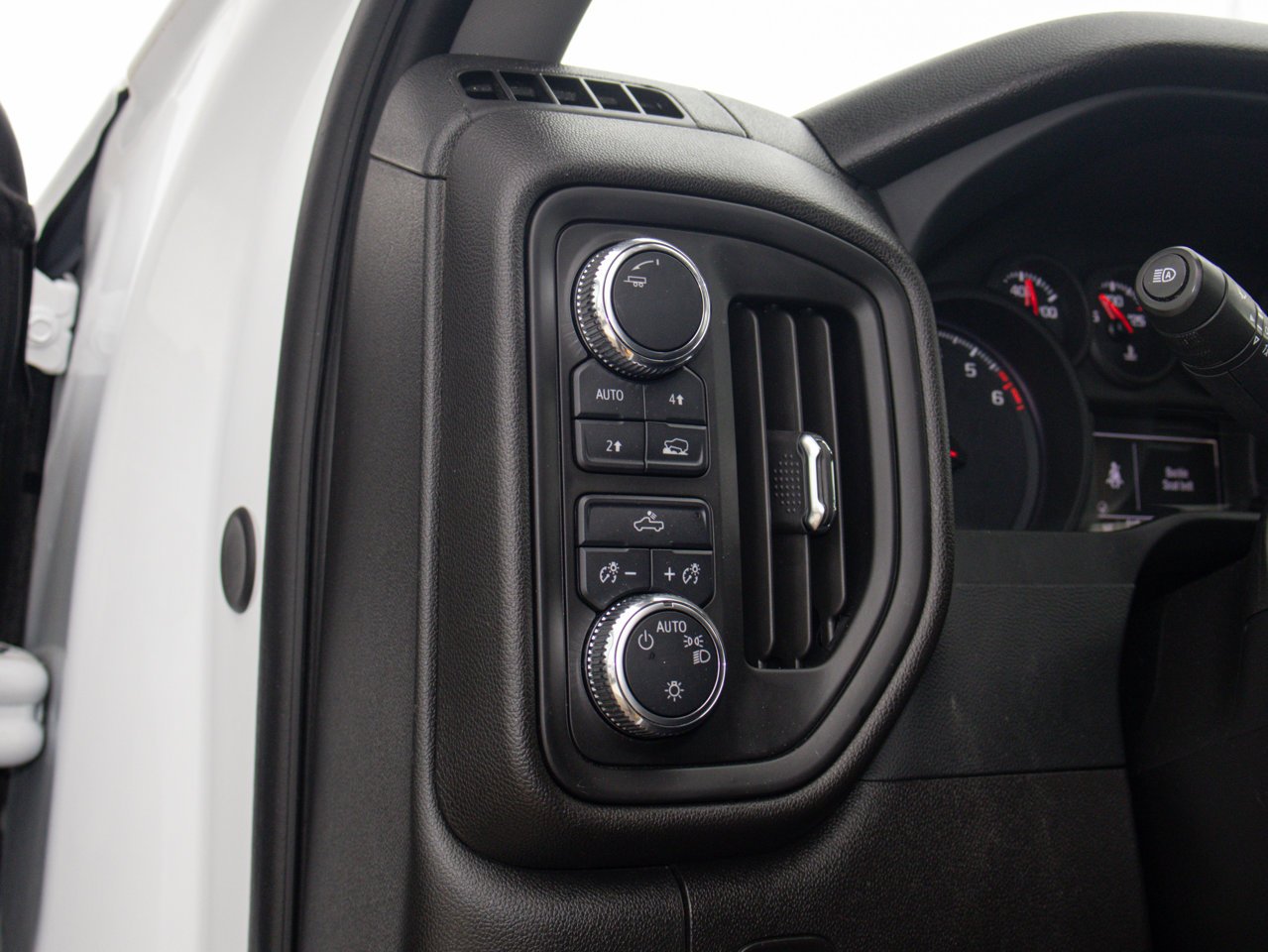 2024 GMC Sierra 1500 4WD Crew Cab 147 Pro White Sherwood Park - photo #20