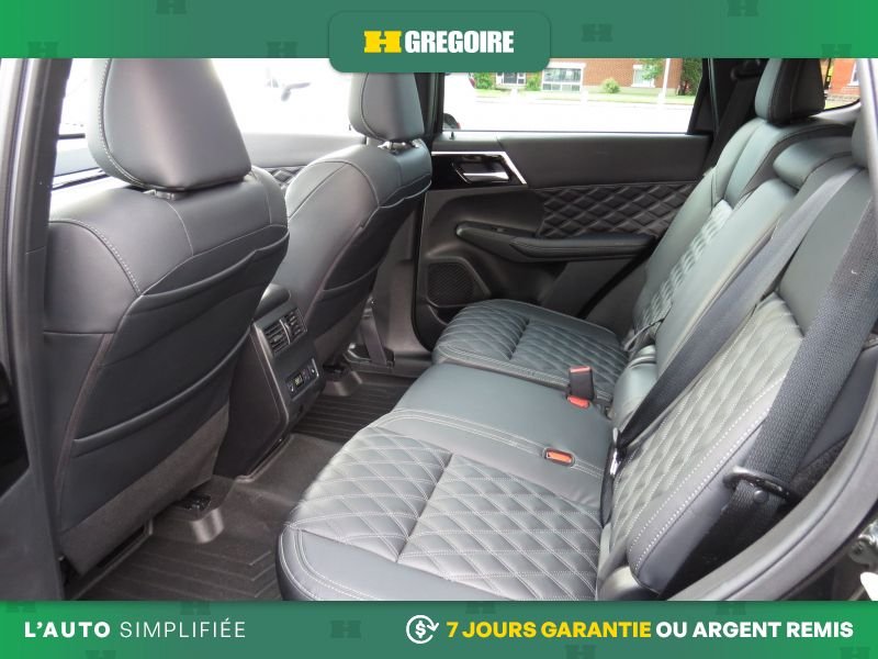 Mitsubishi Outlander 2023 Noir Saint-Eustache - photo #24