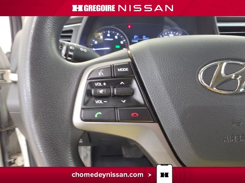 Hyundai Elantra 2017 Blanc Blainville - photo #16