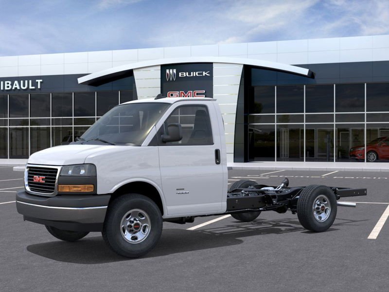 GMC Fourgonnette commerciale tronquée Savana 3500 fourgonnette 139 po 2026 BLANC SOMMET