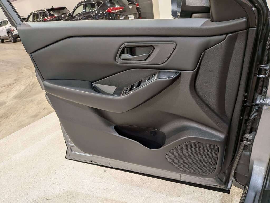 2024 Nissan Rogue AWD S Black Val-David - photo #32