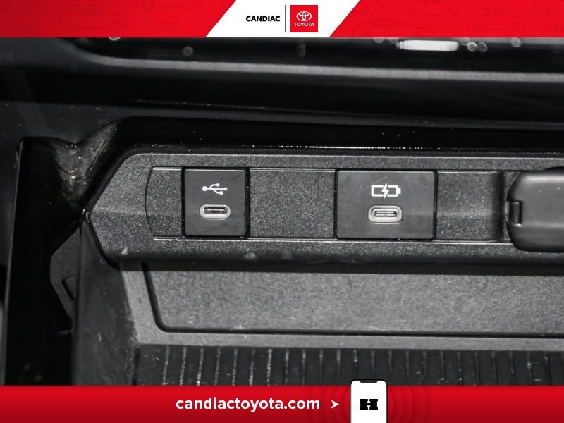 Toyota Prius 2023 Argent Saint-Eustache - photo #26