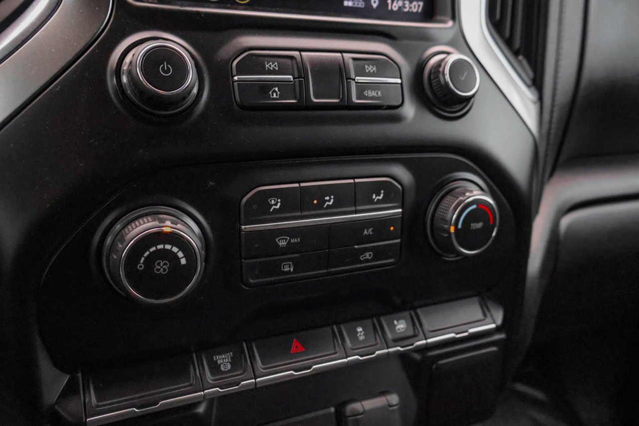 2020 Chevrolet Silverado 3500HD 4WD Crew Cab 172 LT White Sherwood Park - photo #22