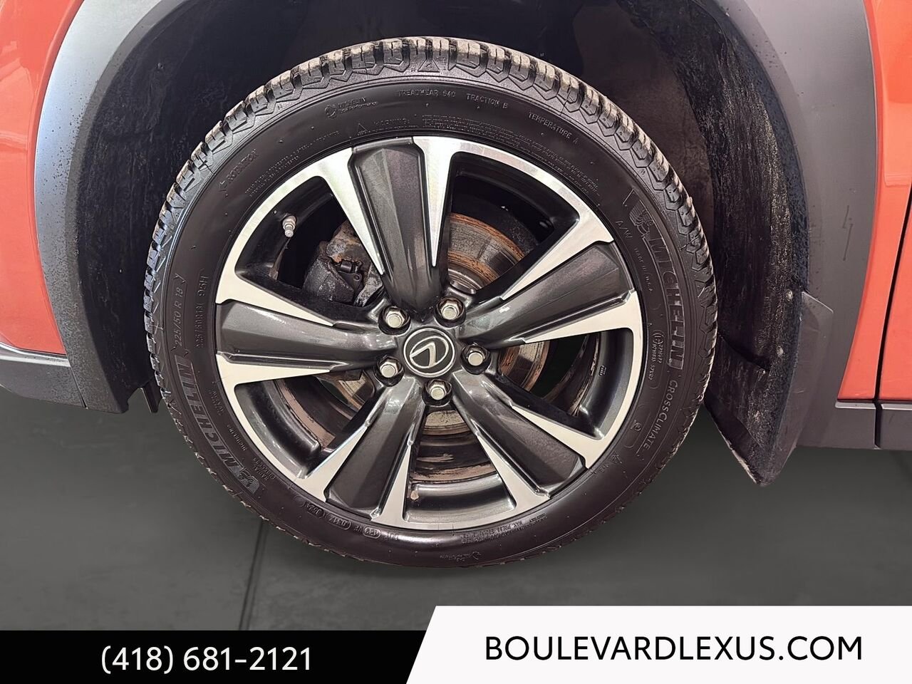 2020 Lexus UX Orange Quebec - photo #6