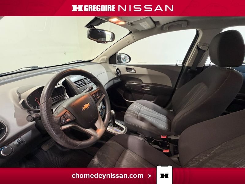 Chevrolet Sonic 2014 Gris Laval - photo #14