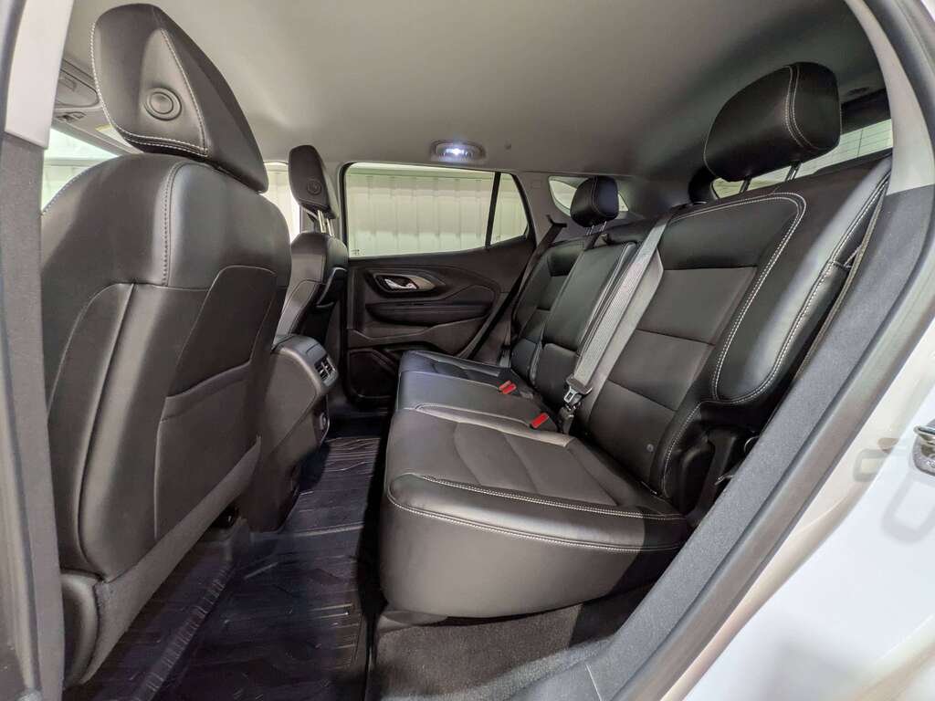 2023 GMC Terrain AWD 4dr SLT White Val-David - photo #11
