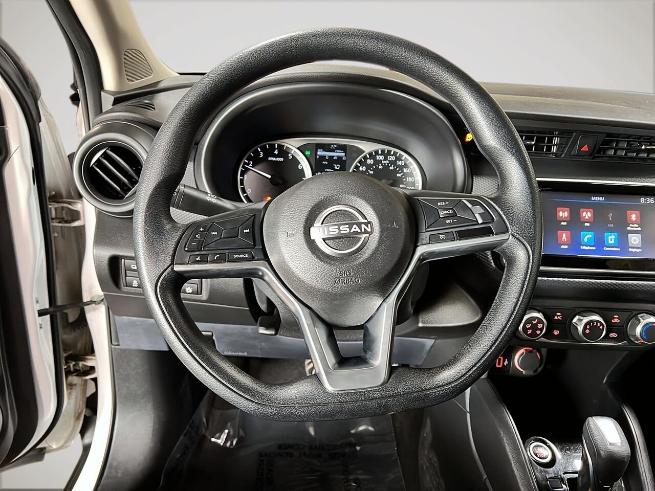 2022 Nissan Kicks S TA White Québec - photo #11