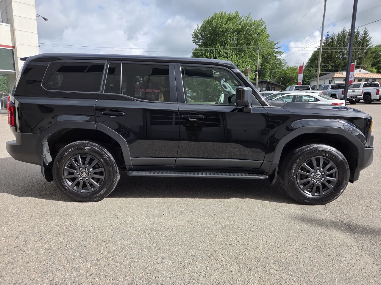 2025 Toyota LAND CRUISER Black Rouyn-Noranda - photo #3