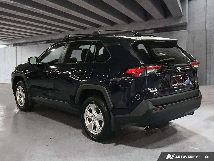 2021 Toyota RAV4 2021 Blue