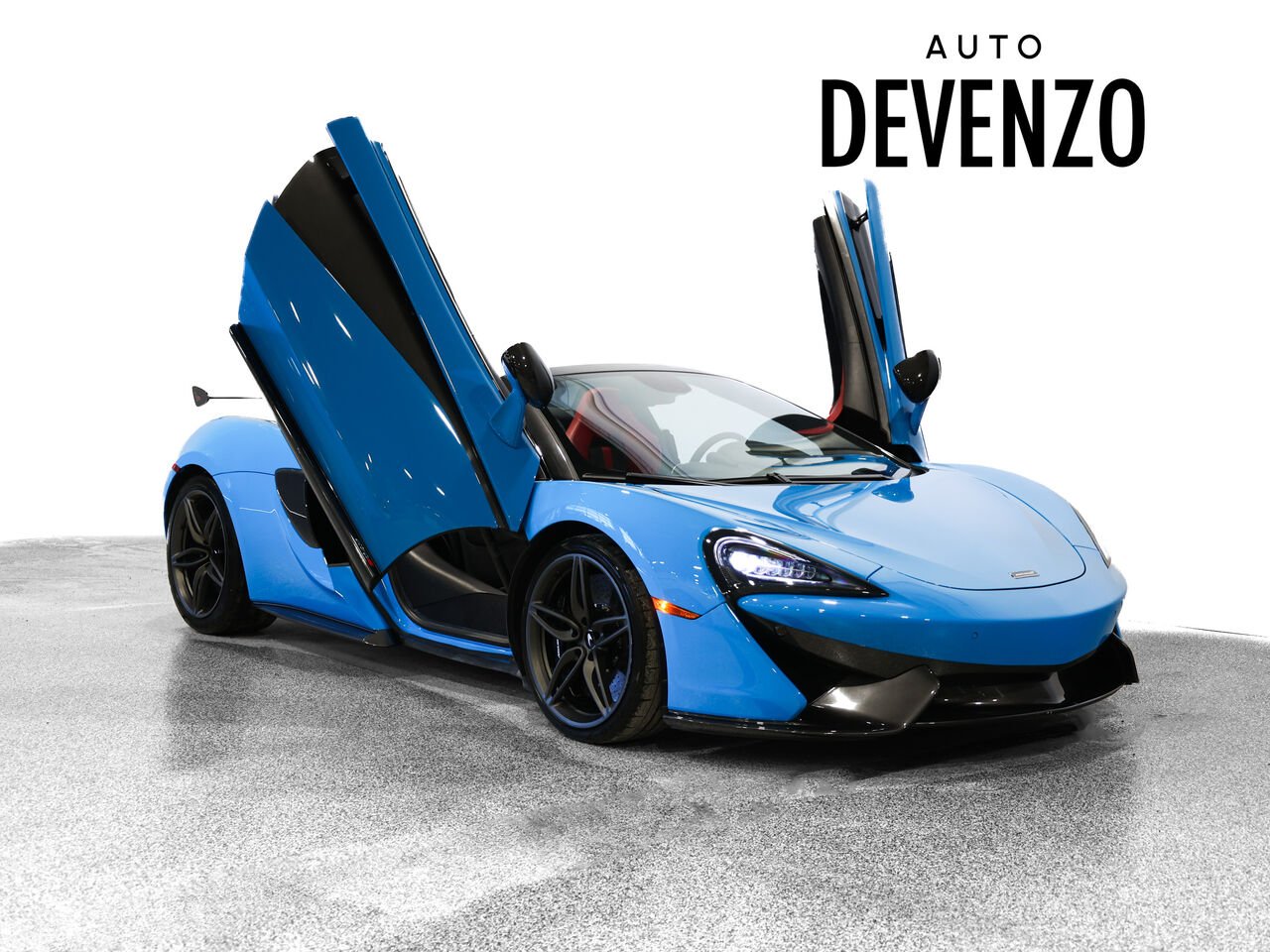 McLaren 570s 2019 Bleu Saint-Eustache - photo #1