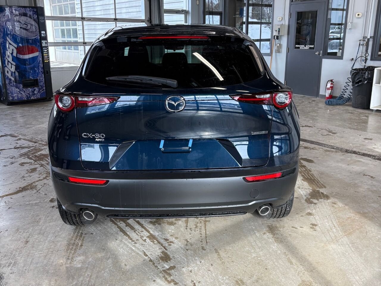 MAZDA CX-30 GS TI 2026 Bleu cristal foncé mica Châteauguay - photo #4
