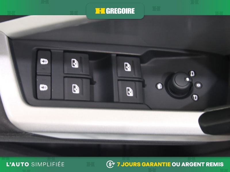 Audi Q3 821561 | Komfort AWD AUTO A/C MAGS CUIR TOIT CAM RECUL BLUE 2022 Noir Laval - photo #16
