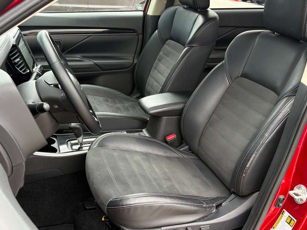 2020 Mitsubishi Outlander Red Gatineau - photo #12