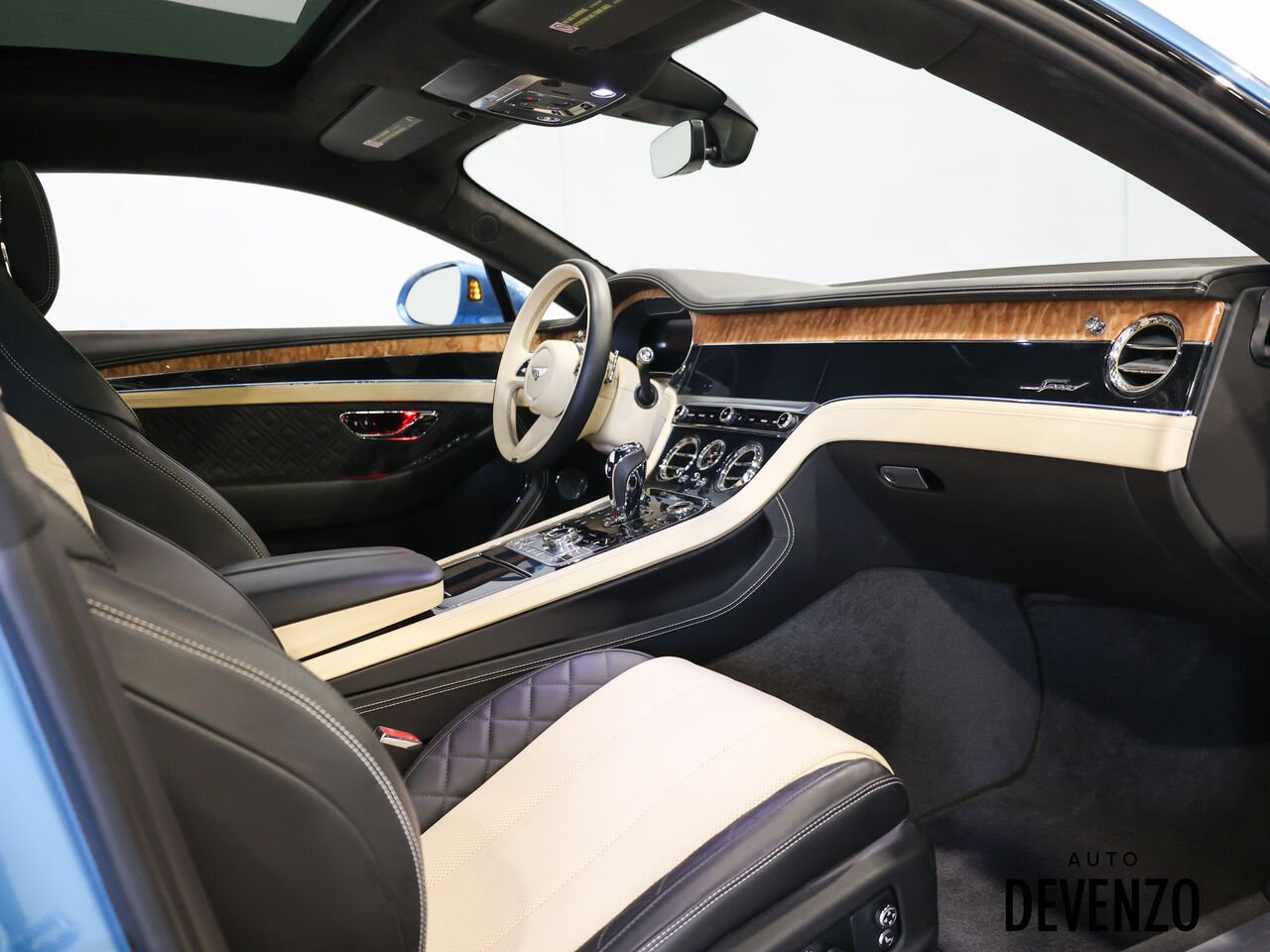 Bentley Continental 2023 Bleu Saint-Eustache - photo #7