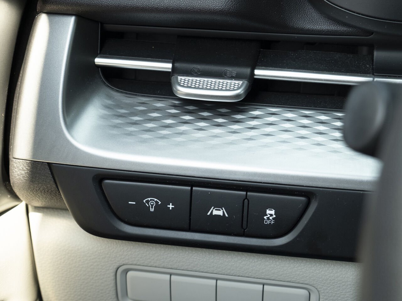 Kia Carnival 2024 Blanc Gatineau - photo #15